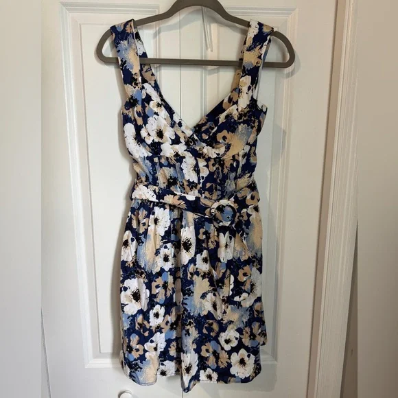 NWT Lulu’s Sunny Attraction Navy Floral Linen Bustier Belted Mini Dress Size M - Picture 2 of 8